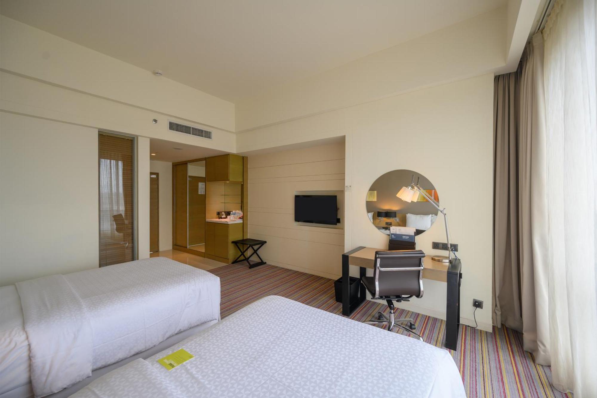 Four Points By Sheraton Puchong Exterior photo